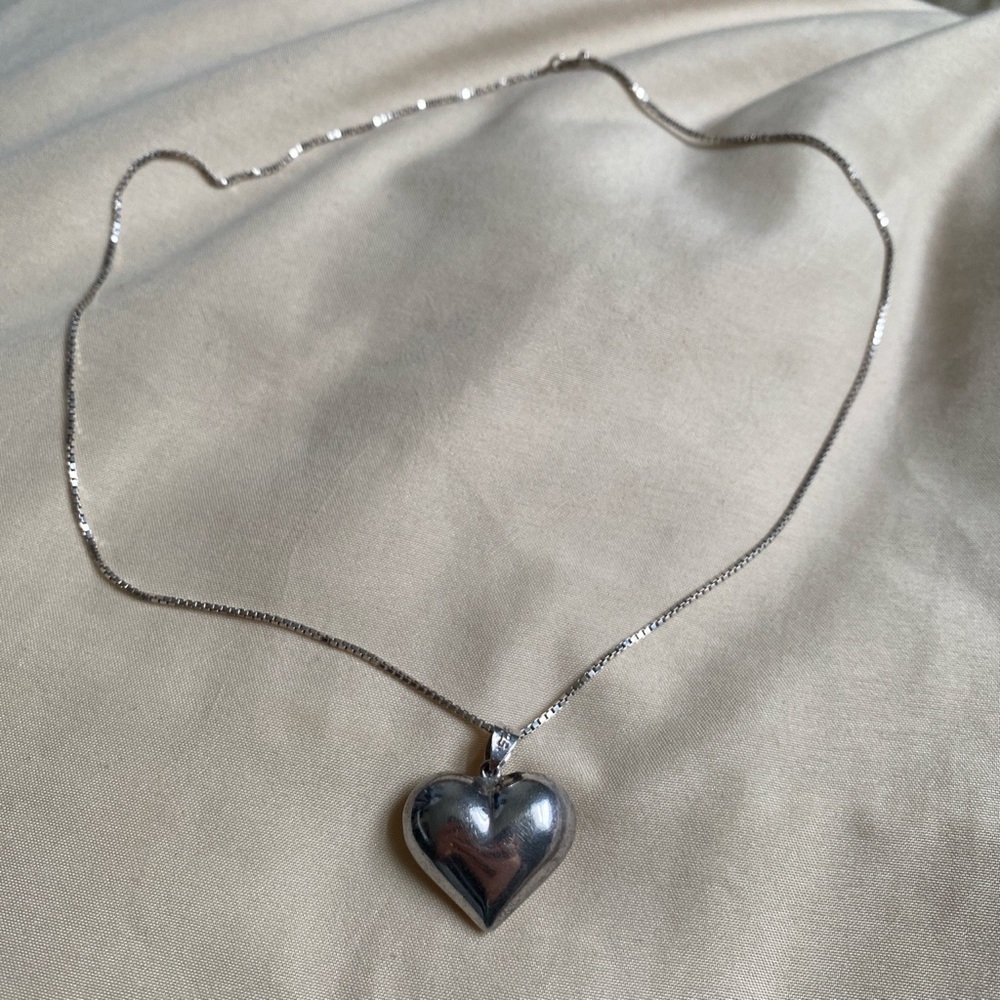 Vintage 925 sterling silver puffy heart necklace